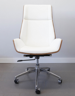 Кресло из натуральной кожи, каркас дерево арт. FX-BC06 - купить в Нижневартовске. Цена 34 820.52 руб.